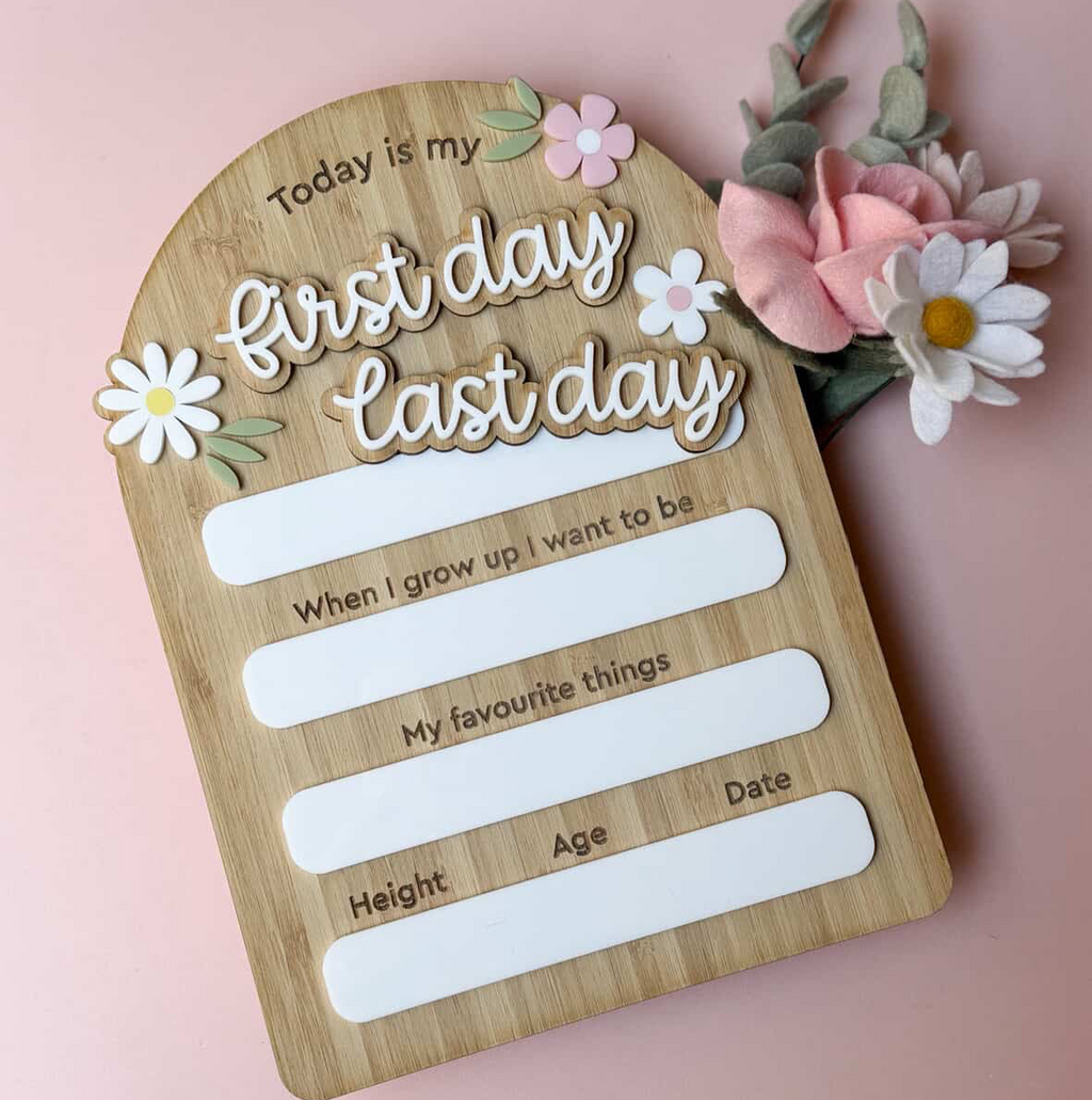 My First/Last Day Children's School Sign - Daisy