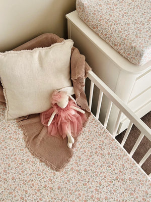 Organic Nursery Linen - Lola