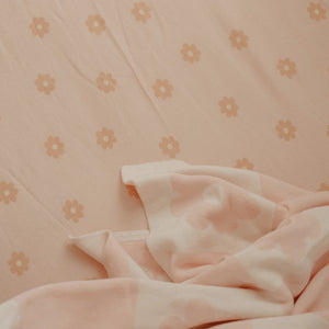 Organic Nursery Linen - Daisy Chain