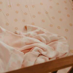 Organic Nursery Linen - Daisy Chain