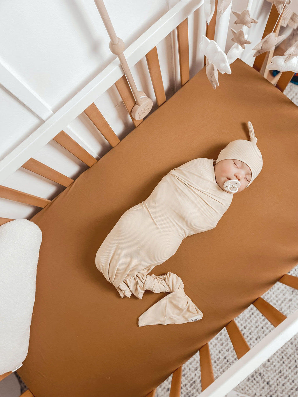 Bamboo Stretch Swaddle - Caramel (plus accessories)