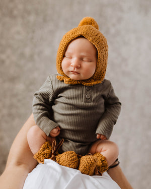 Merino Wool Baby Bonnet & Booties Set - Bronze