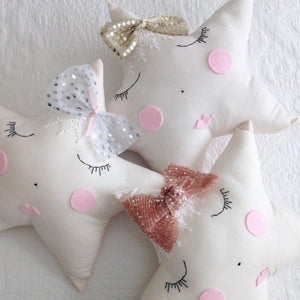 Vintage Lace Star Pillows - Gold